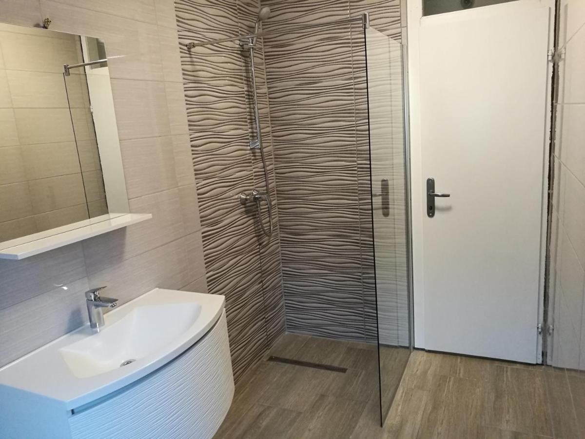 Apartman 2 Punta Pakoštane Eksteriør billede